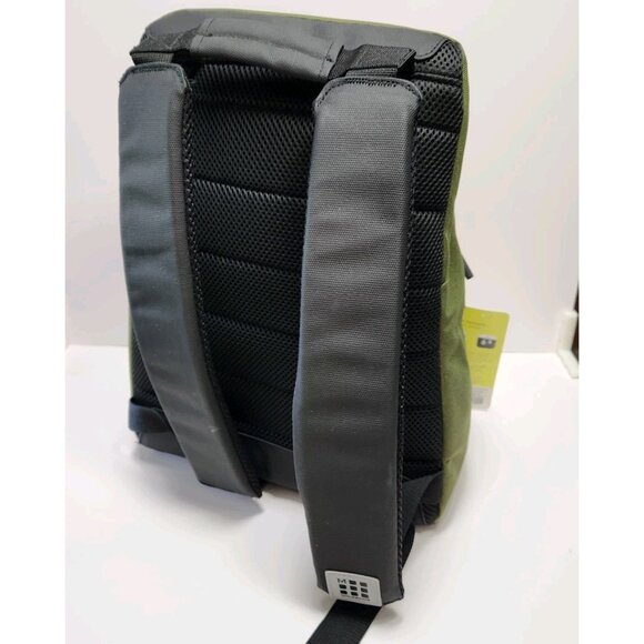 NWT Moleskine Nomad Medium Backpack Bag Padded Unisex Green - Picture 6 of 16